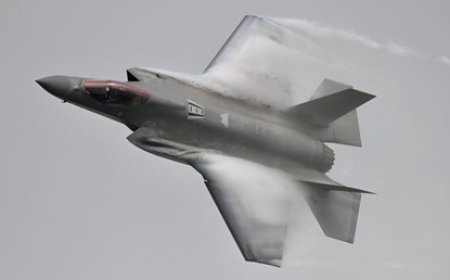 Le Canada réexamine l'achat de F-35 à cause des tensions avec les États-Unis, selon son ministre de la Défense