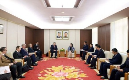 La Russie et la Corée du Nord renforcent leurs liens diplomatiques à Pyongyang