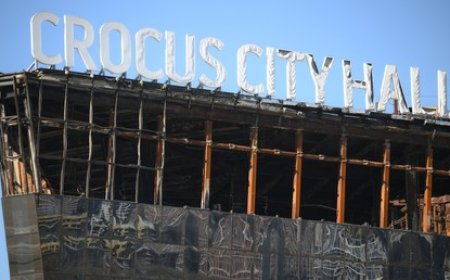 Anniversaire de l’attentat du Crocus City Hall : la Russie affirme l’implication d’un État hostile