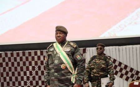 Niger : Abdourahamane Tiani investi président de la transition pour cinq ans lors d’une cérémonie officielle