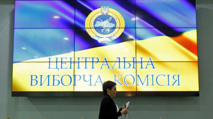 Élections en Ukraine : la Commission électorale centrale redoute une catastrophe sociale avec une population surarmée