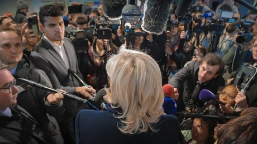 Marine Le Pen se dit «éliminée» de la course à la présidentielle