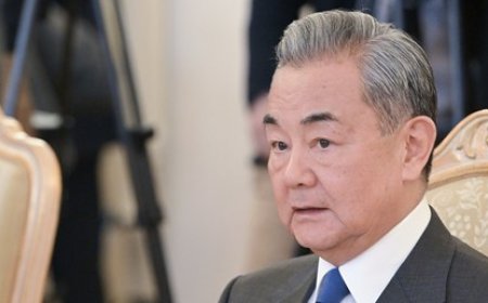 Ministre chinois des Affaires étrangères : la Chine n'entend pas s'engager dans la course aux armements nucléaires