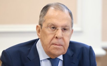 Lavrov : les États-Unis cherchent à comprendre les origines du conflit en Ukraine, contrairement à l’Europe