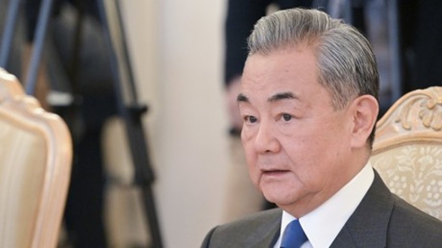 Ministre chinois des Affaires étrangères : la Chine n'entend pas s'engager dans la course aux armements nucléaires