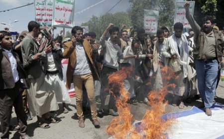 Large offensive israélienne sur le Yémen après la frappe des Houthis sur Tel Aviv