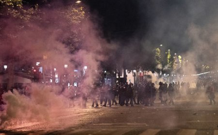 Triomphe en Allemagne, chaos en France : les débordements en France après la victoire du PSG font au moins 2 morts et 559 interpellations