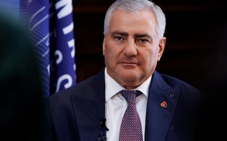 Erevan : perquisition chez un entrepreneur après un soutien public à l’Église apostolique arménienne