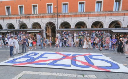 «Pas de place pour Bezos» : des Vénitiens menacent de bloquer le mariage du milliardaire américain